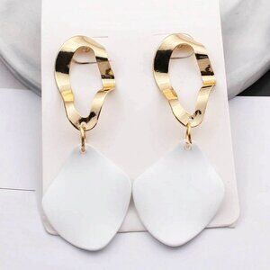 Charlee Tahlia White Rhombus Petal Geo Drop Gold Oval Earrings Gift Packaged